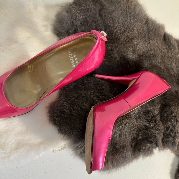 VINTAGE STUART WEITZMAN PINK PATENT LEATHER, PEEP TOE HEELS, SIZE: 7 1/2 - Picture 2 of 11